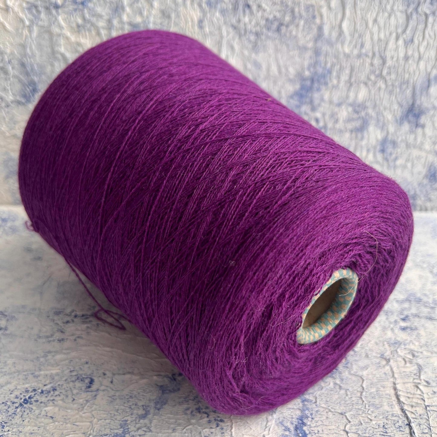 Cashmere 100%, Nm 2/28, Cariaggi-PCKA000, Mineral Violet. Per 100 gr