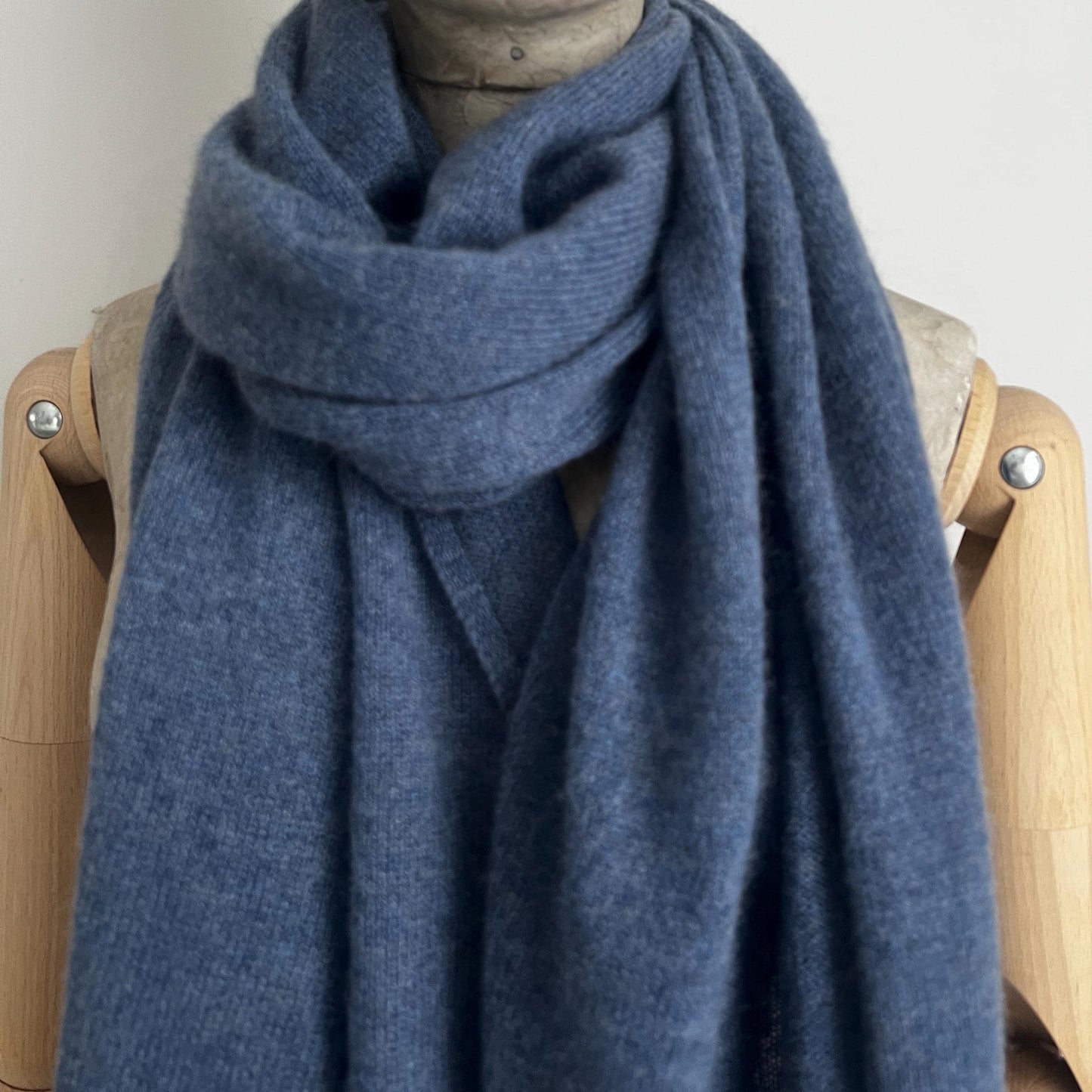 Jeans 100% Pure Cashmere Oversized Knit Scarf–Warm & Luxurious Wrap