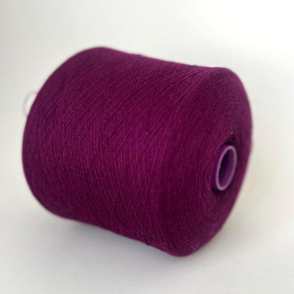 Cashmere Lace Yarn 2/28 Beetroot – Todd & Duncan.Per 100 gr
