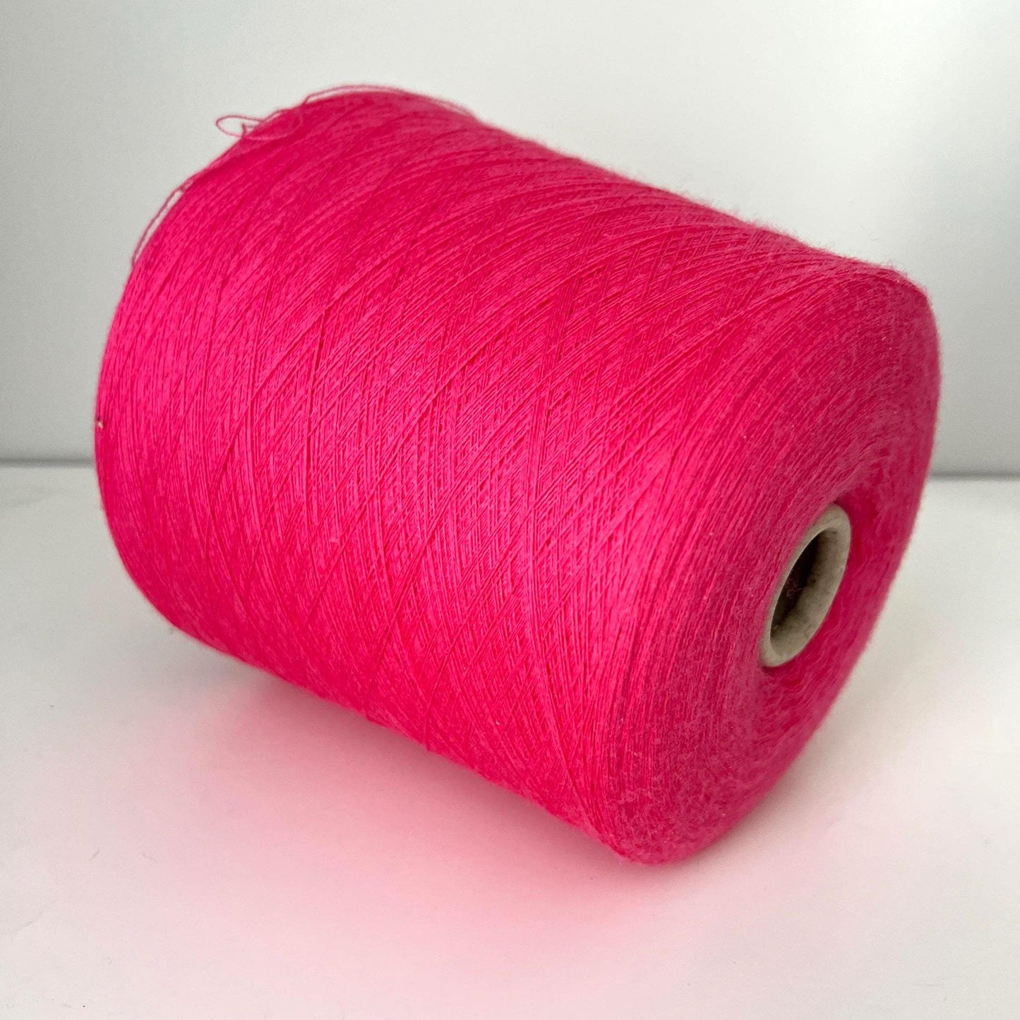 70% Merino yarn & 30% Silk yarn. PROFILLO NEW DIAMOND,Fuxia.Per 100 gr