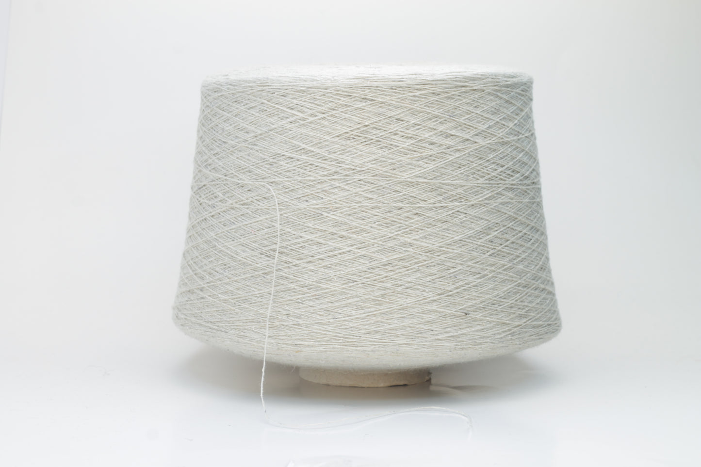 Frisby, 50% Merino, 25% Silk, 25% PA, Nm 1/15000, Color Light Gray