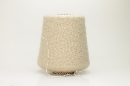 Camel Baby Samarkand 71%, Silk 19%, PA 9%, EA 1%. Nm 1/12/, Cariaggi, Beige