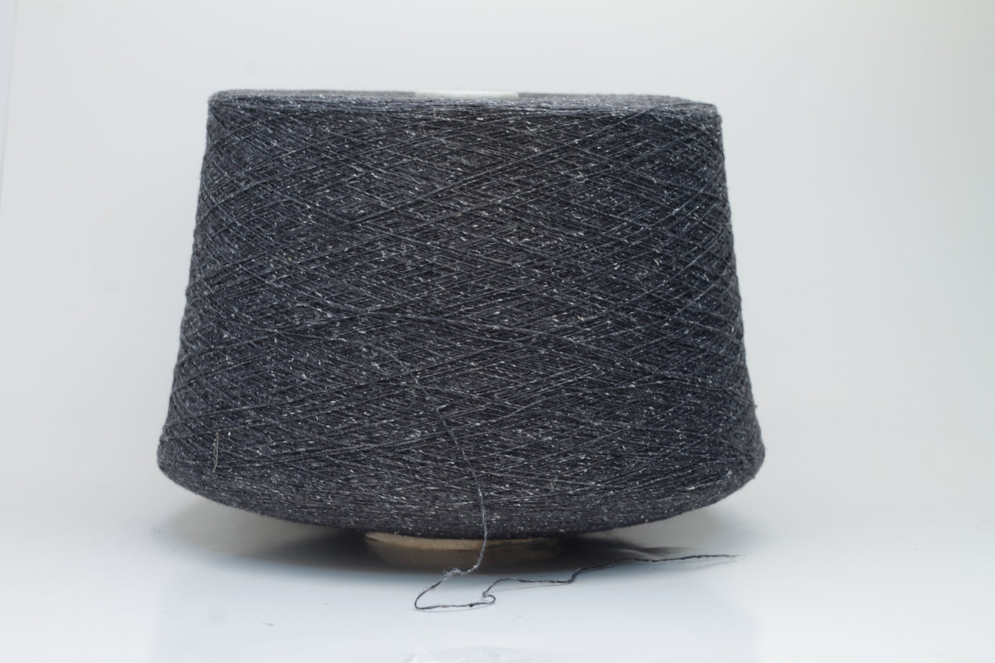 Frisby, 50% Merino, 25% Silk, 25% PA, Nm 1/15000, Color Black