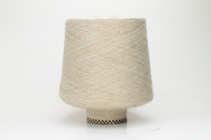 Cashmere 40%, Silk 30%, Lino 30%. Nm 2/56, Cariaggi yarn, color Beige