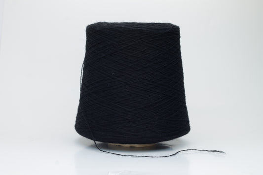 SuperYak 50% & Merino 50% Nm 2/14. Natural Fantasy. Color 10089 Black