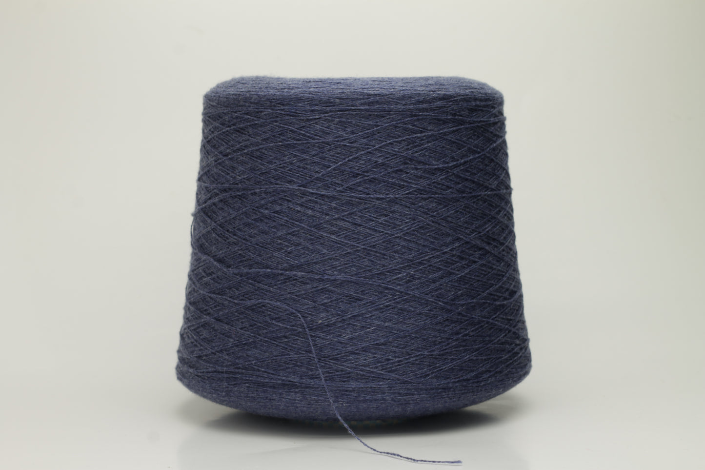 Cashmere 100%, Nm 2/28, Cariaggi-PCKA768. Color 20343 Eclipse