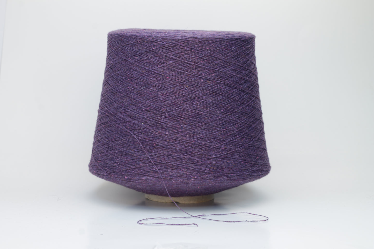 Frisby, 50% Merino, 25% Silk, 25% PA, Nm 1/15000, Color Purple