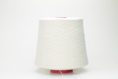 Merino 50%, 38% Cashmere, Solvron 12%. Nm 19/22, Linsieme, White
