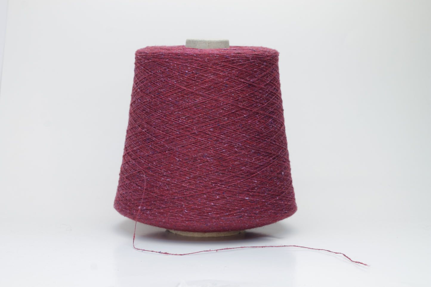 Frisby, 50% Merino, 25% Silk, 25% PA, Nm 1/15000, Color Red