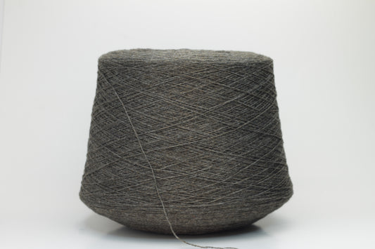 Merino 45%, Viscosa 30%, Cashmere 25%. Nm 2/24, Filati biagioli modesto, Color Noce