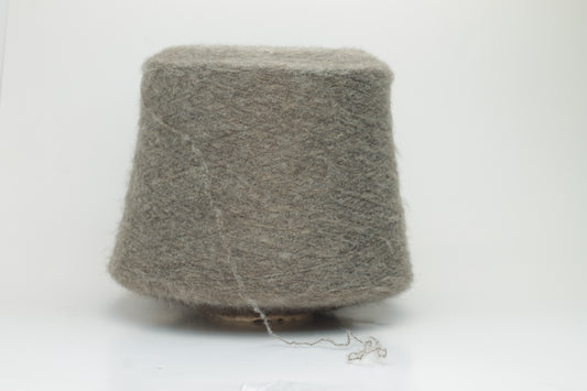 Yak yarn 22% & 54% Merino yarn & 19% PA, 5% EA. Color Brown