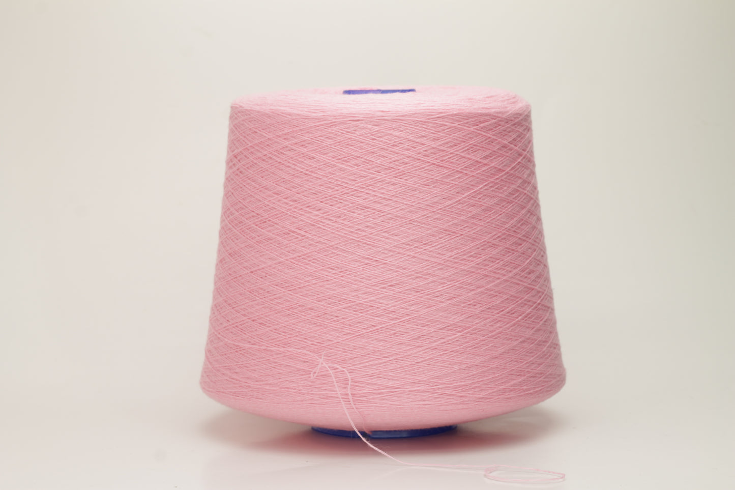 Cashmere 64% & Cotton 36%, Nm 2/36, Todd&Duncan Odyssey. Color Pink
