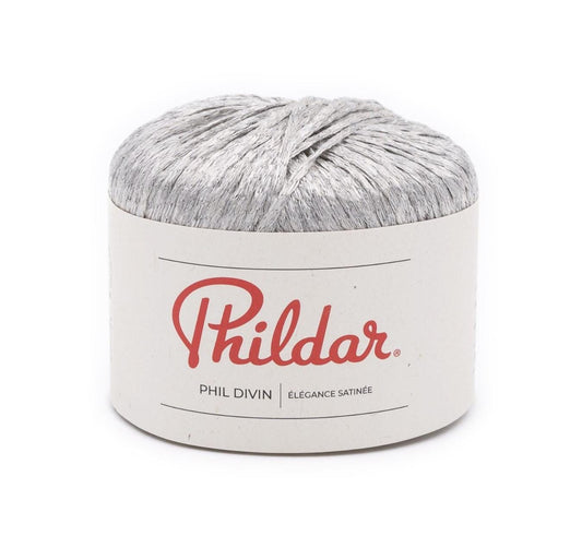 Silver, 54% Viscose & 56% Polyester yarn in Skeins. 50gr.Worsted. Per Ball