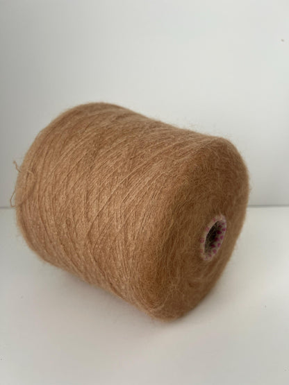 SuperKidMohair 70%, NY 30%, Profilo GIOIA, Nm 9000-Camello.Per 100 gr