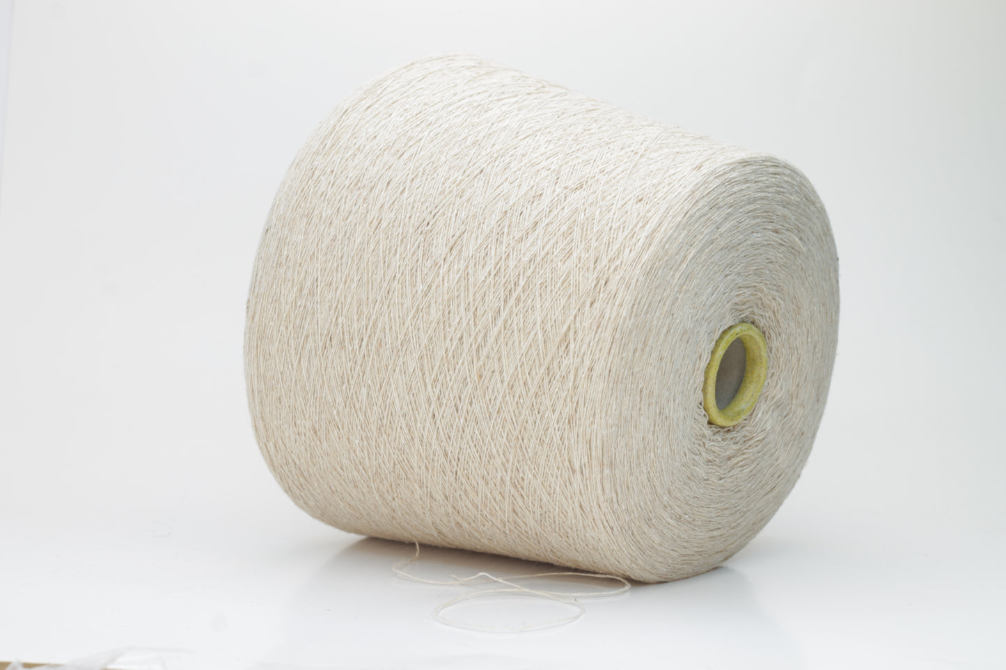 Frisby, 50% Merino, 25% Silk, 25% PA, Nm 1/15000, Color Beige