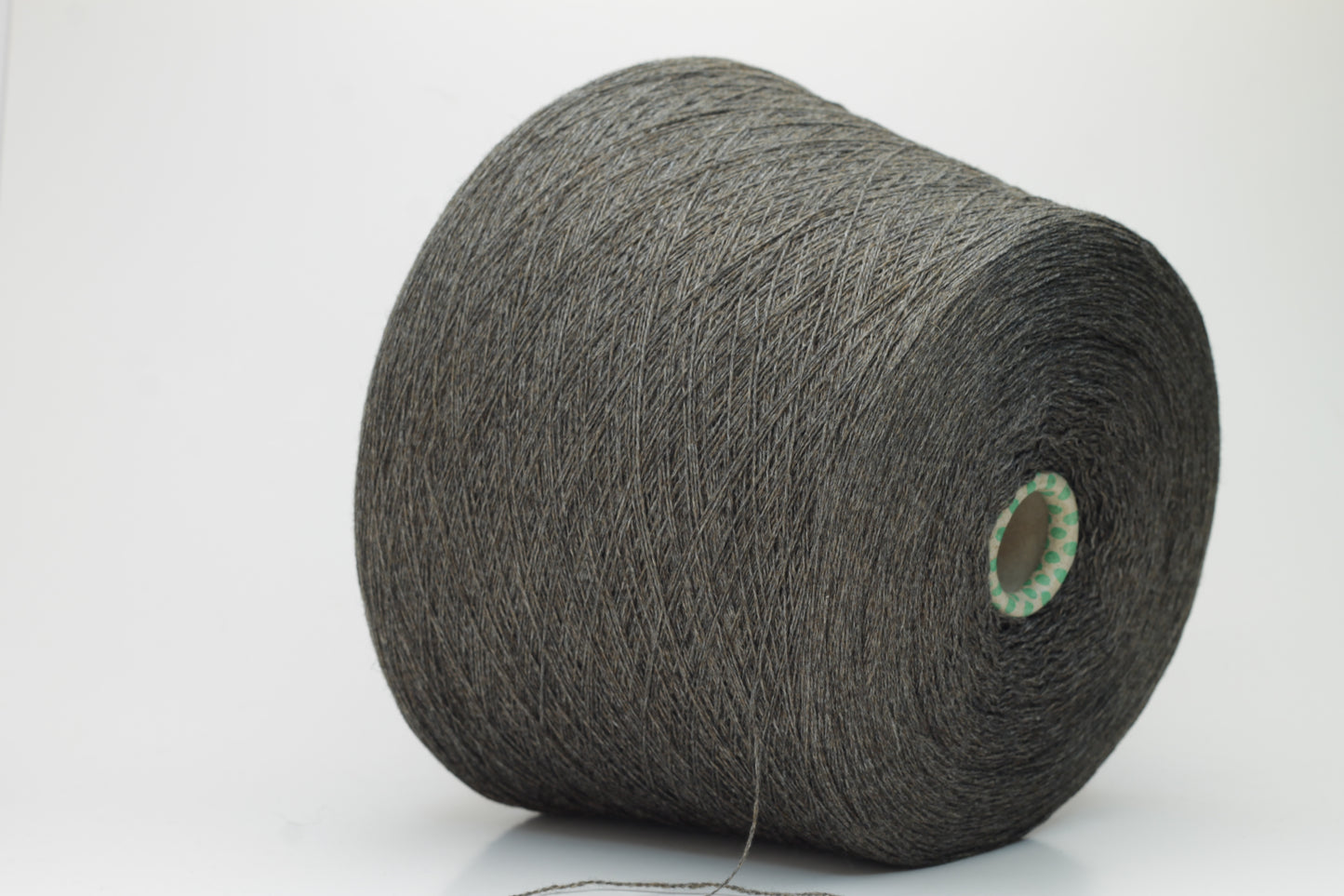 Merino 45%, Viscosa 30%, Cashmere 25%. Nm 2/24, Filati biagioli modesto, Color Noce