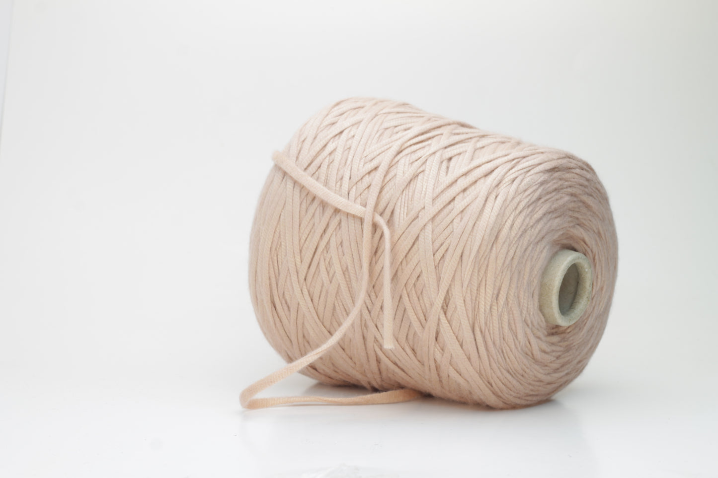 Cashmere yarn 62%, Silk yarn 38%. Nm 1/1500, Loro Piana,  Nude (Pink)