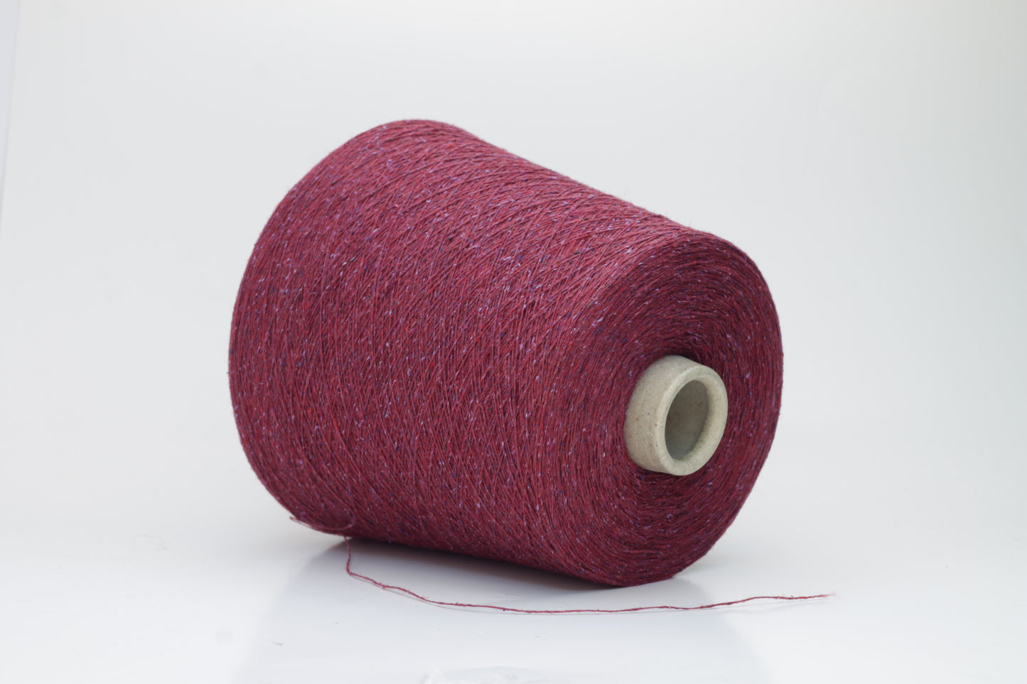 Frisby, 50% Merino, 25% Silk, 25% PA, Nm 1/15000, Color Red