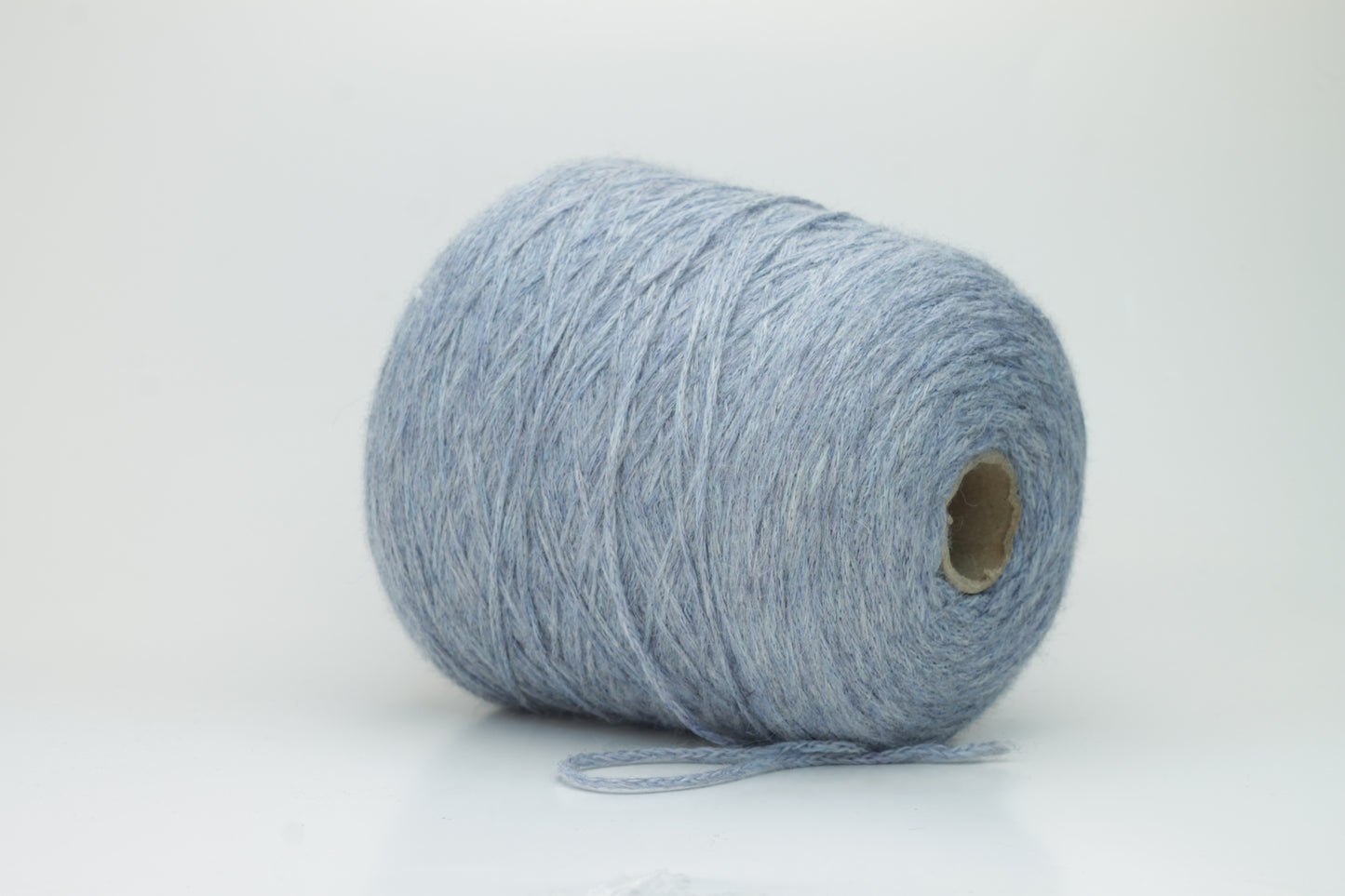 84% Baby Alpaca yarn, 8% Wool, 8% Ny, Lanifico,Nm 1/2200, Color Blue