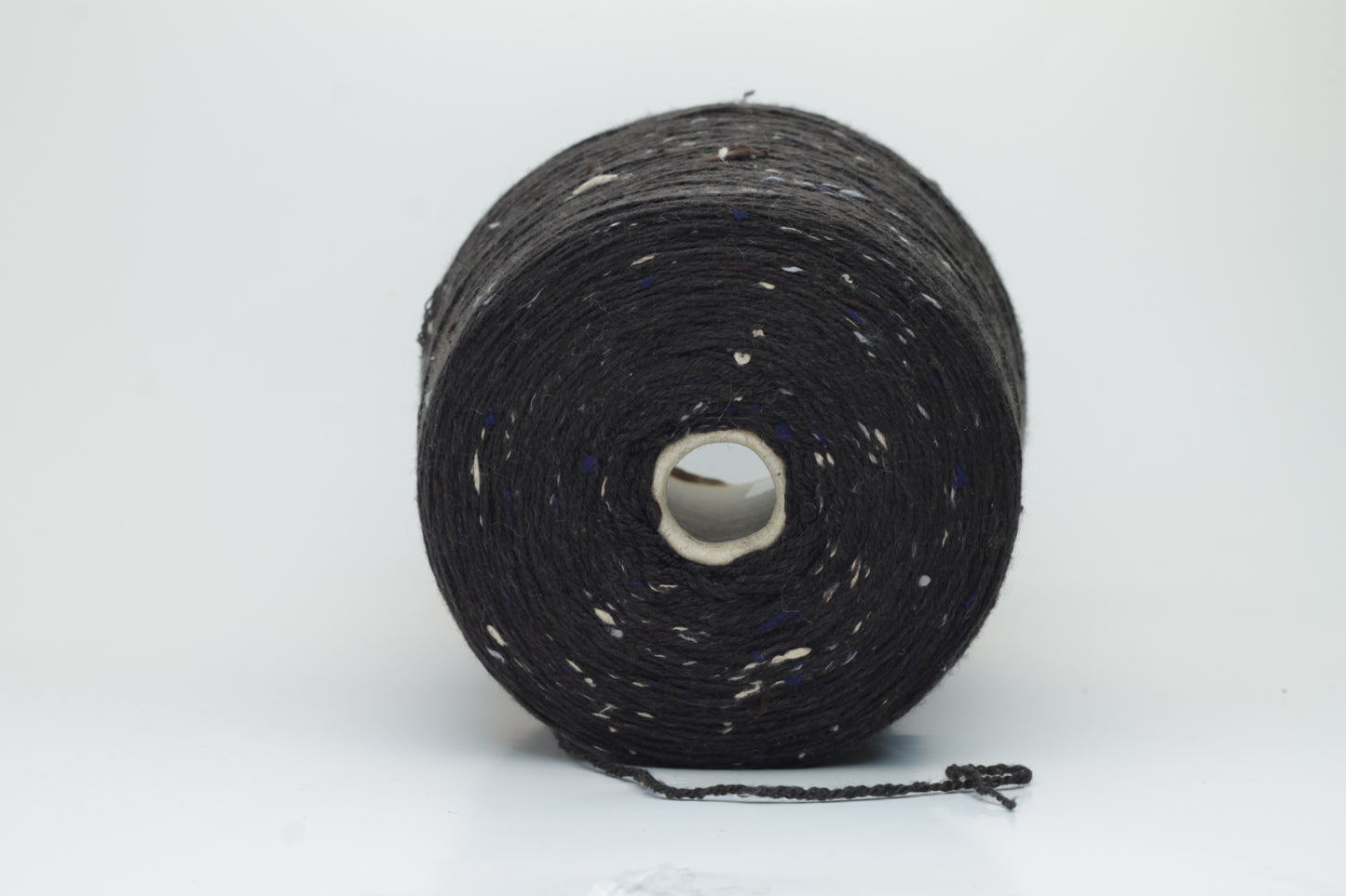 Merino yarn 98%, Viscosa yarn 2%, Nm 4/12, Botto Lana, Color Black
