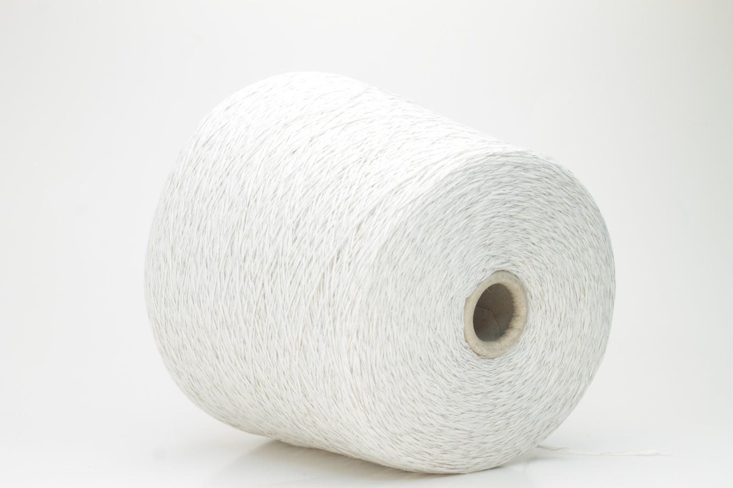Merino 29%, Viscosa 29%, PA 38%, Cashmere 5%, lame 3%. Nm 5000, FILPUCCI , White