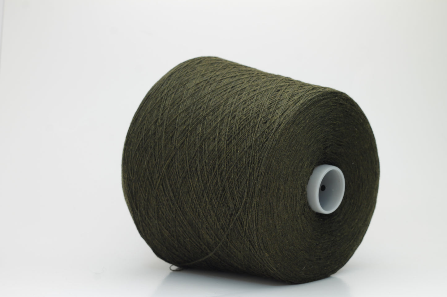 Merino 45%, Viscosa 30%, Cashmere 25%. Nm 2/24, Filati biagioli modesto, Color Bosco