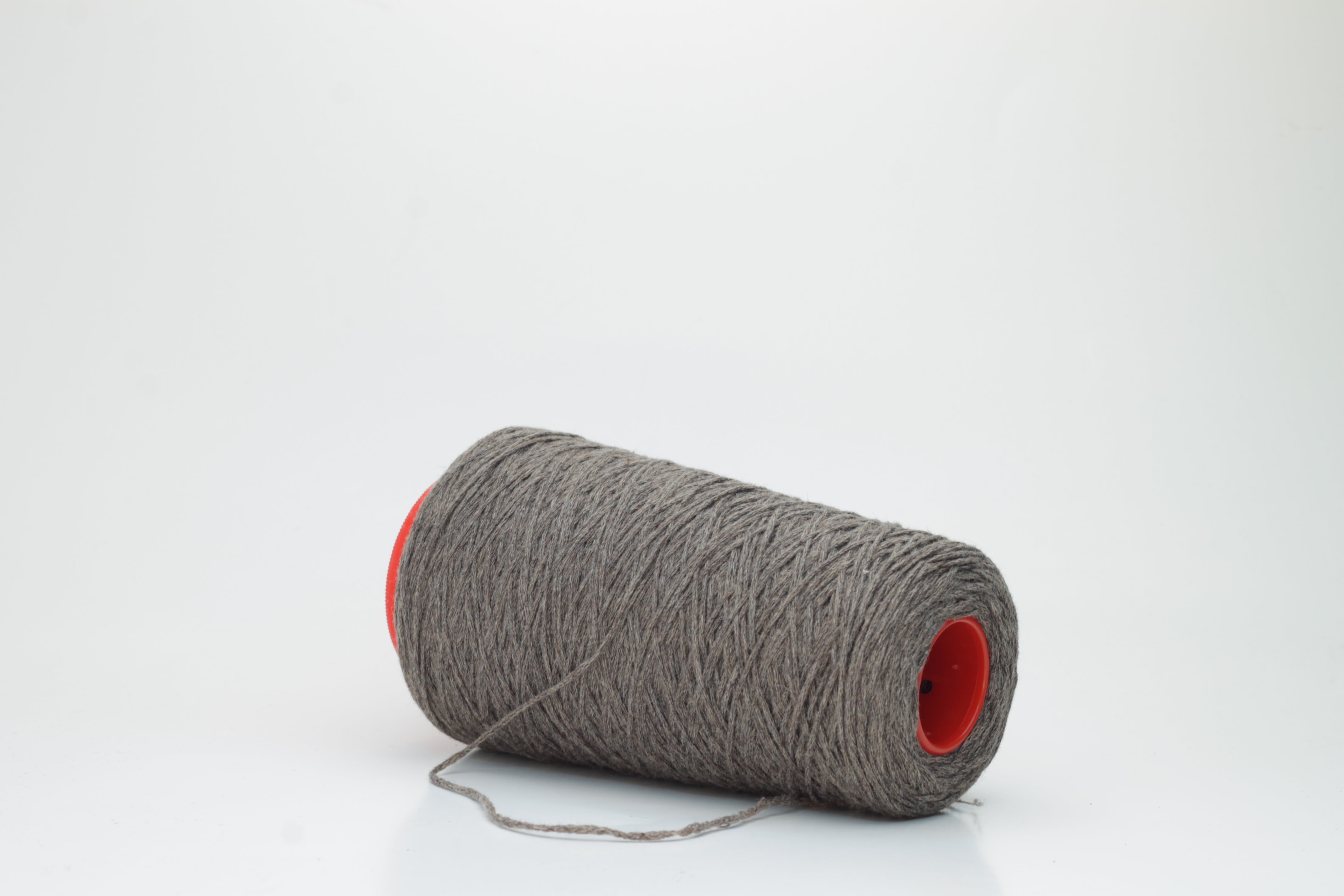 Luxury Italian 100% Cashmere yarn on cone Nm 3500 - Castro Color