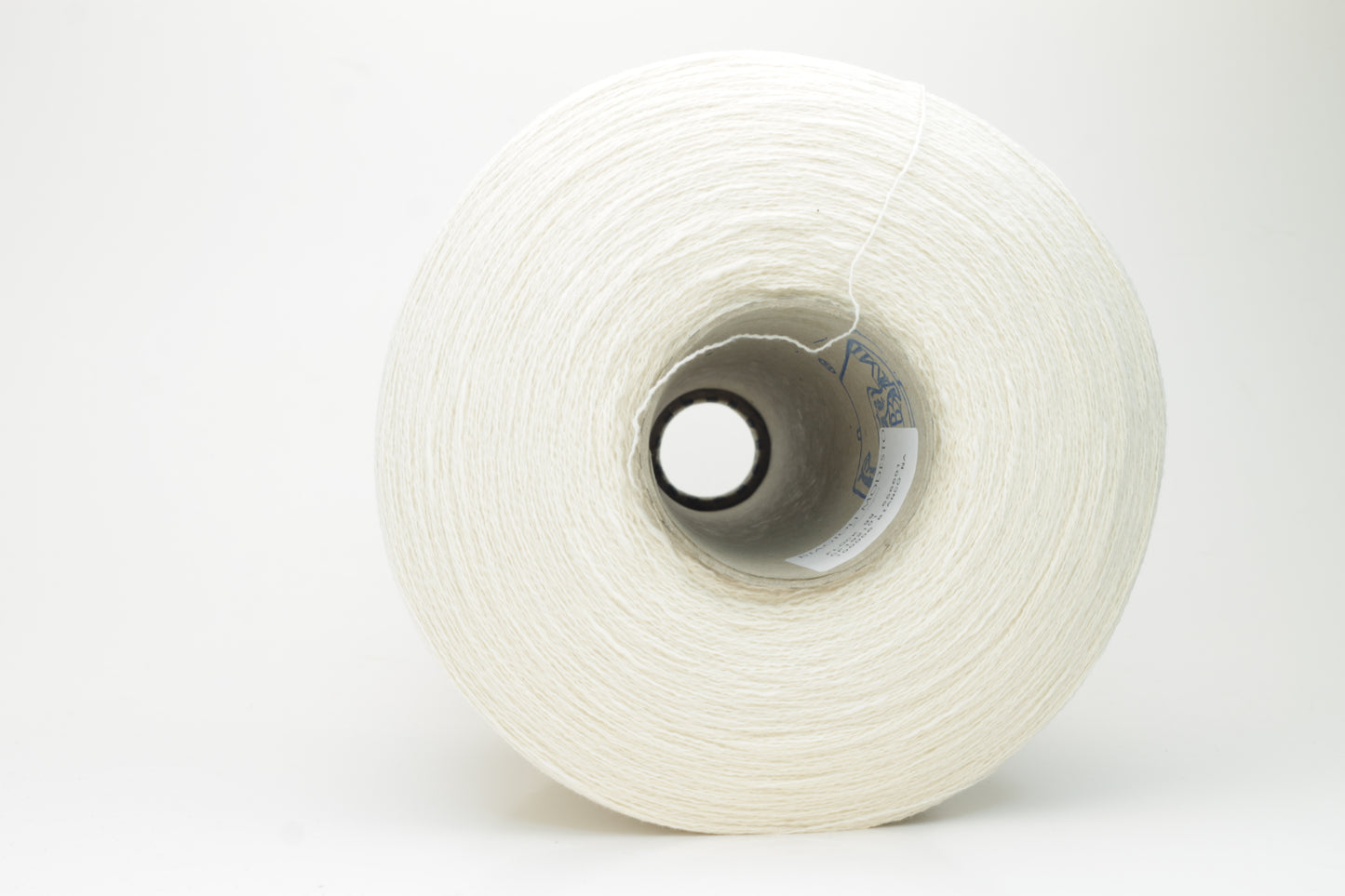 Cashmere 98% & Merino 2%. Nm 1/11, Filati biagioli modesto Flock. White