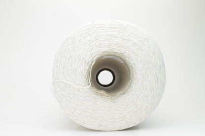 Merino 29%, Viscosa 29%, PA 38%, Cashmere 5%, lame 3%. Nm 5000, FILPUCCI , White