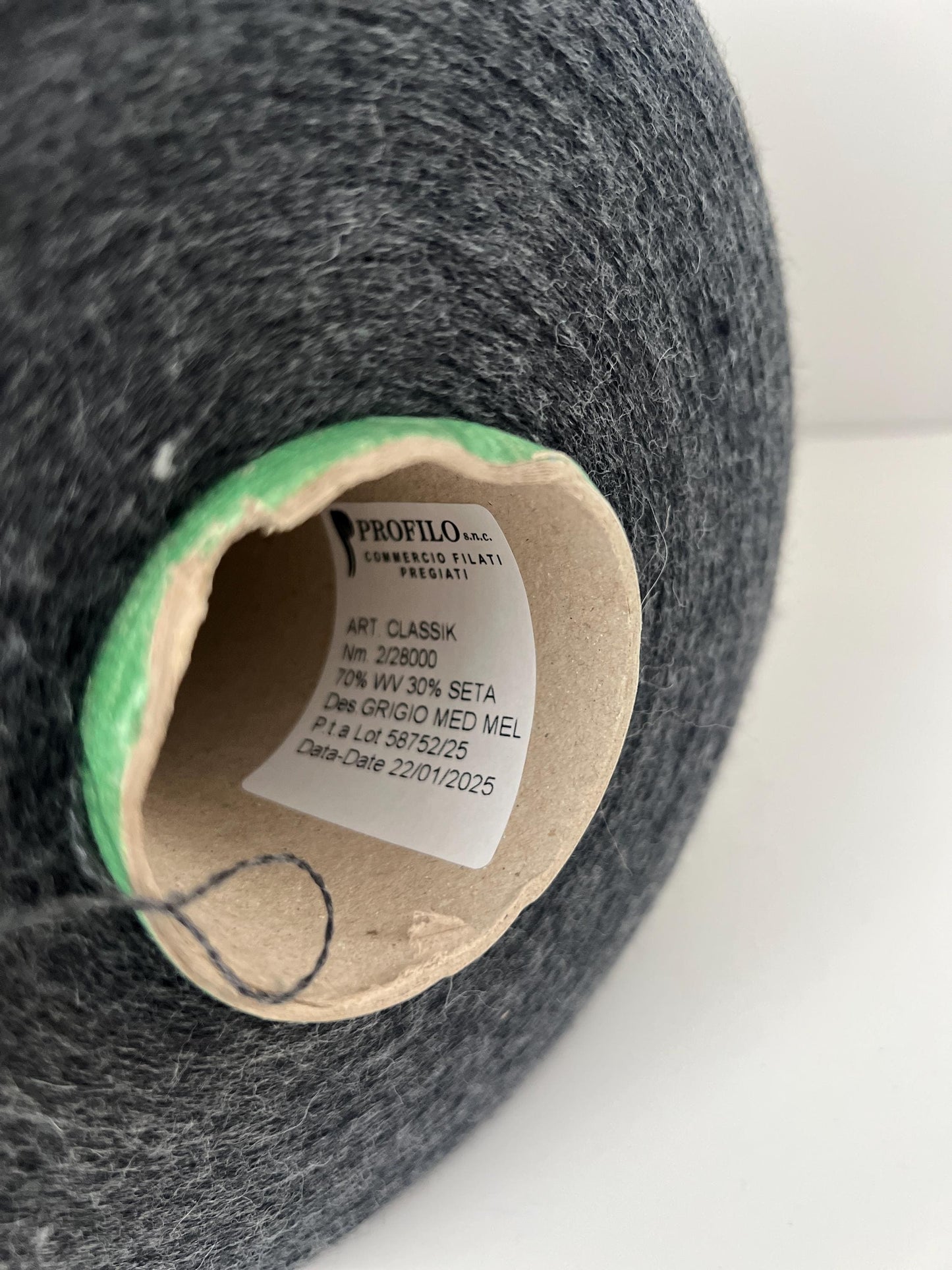 70% Merino&30% Silk yarn,Nm 2/28.PROFILLO,Color Grigio.Per 100gr