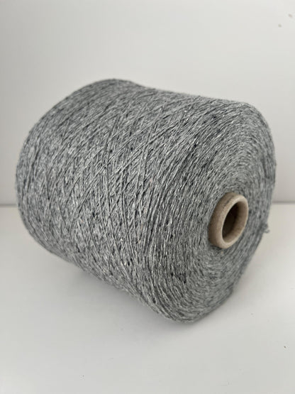 Wool 50%,Silk 25%,VI 10%,PA 10%.Color GRIGIOCHI TWEED.Per 100 gr