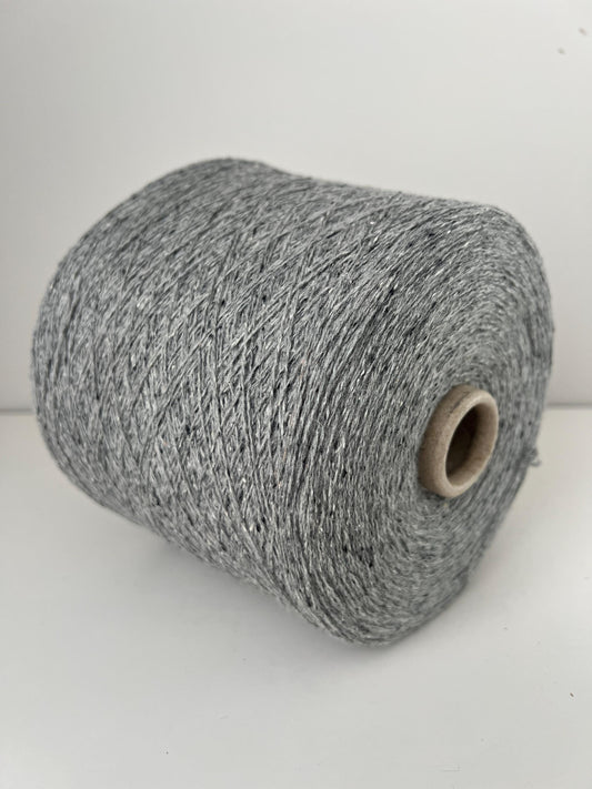 Wool 50%,Silk 25%,VI 10%,PA 10%.Color GRIGIOCHI TWEED.Per 100 gr