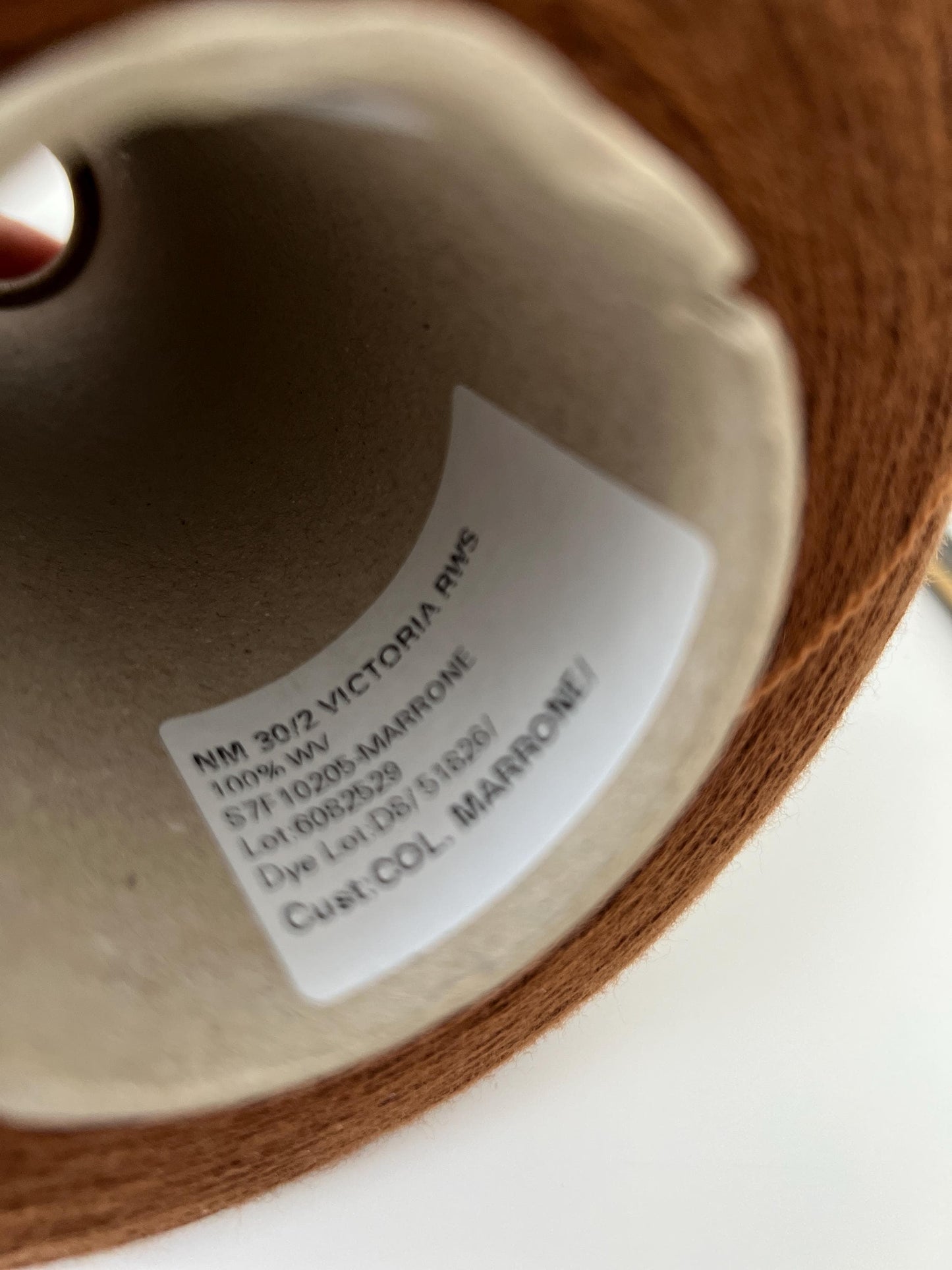 Merino yarn 100%, 2/30, Victoria Biella Yarn - Marrone. Per 100 gr