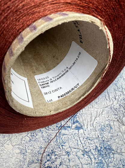 Cashmere 70% & Silk 30% Yarn for knitting, Filatura,color Cinta. Per 100 gr