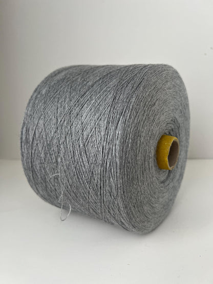 70% Merino&30% Silk yarn,Nm 2/28.PROFILLO,Color Perla.Per 100gr