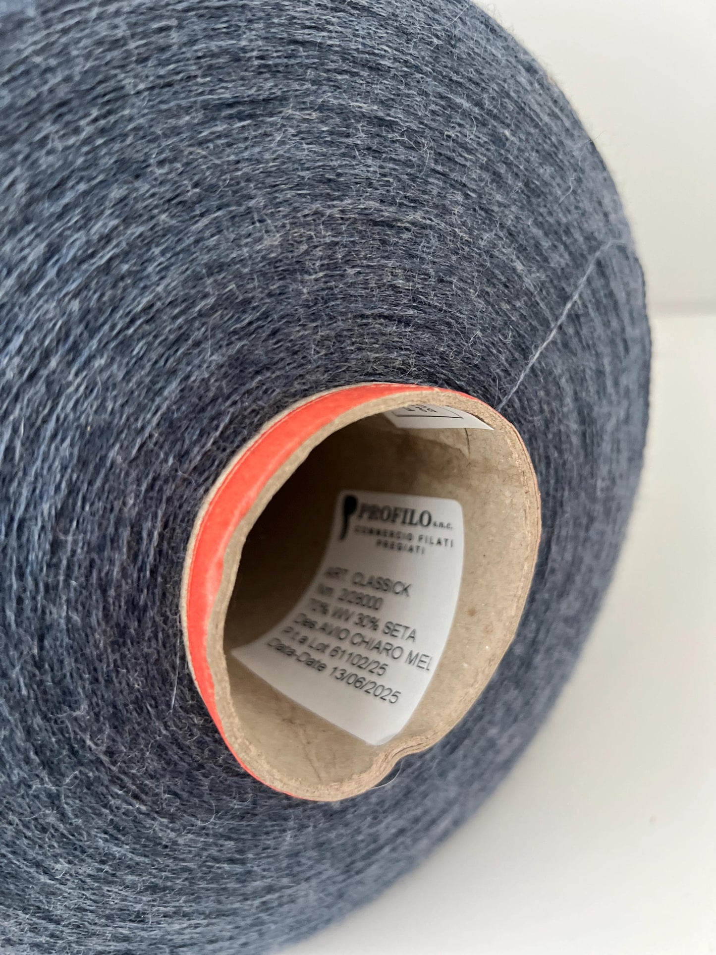 70% Merino&30% Silk yarn,Nm 2/28.PROFILLO,Color Chiaro.Per 100gr