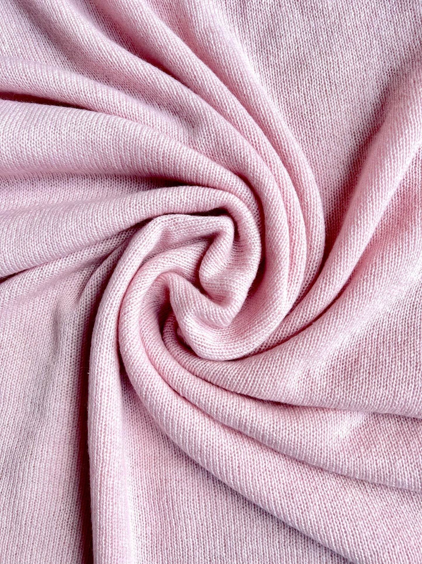 Rosy Whispers: Luxurious Pure Cashmere Scarf, Soft Pink Warmth and Feminine Elegance